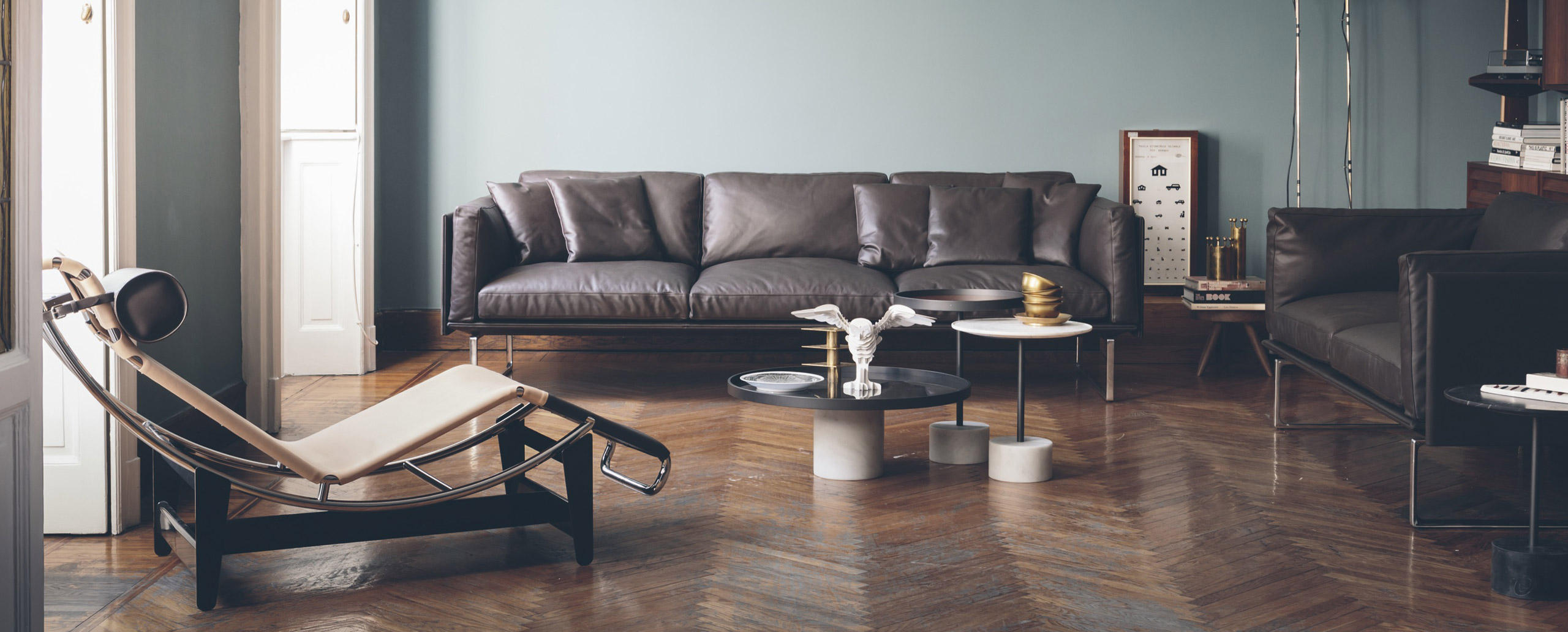 Otto sofa fra Cassina, er designet av Pierro Lissoni. Italiensk design på sitt beste, mer tidløst og sofistikert får du det ikke.
