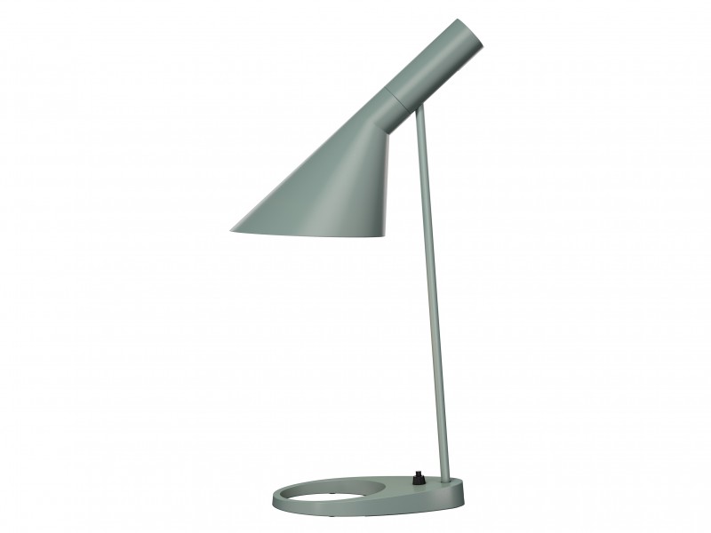 AJ bordlampe fra Louis Poulsen, designet av Arne Jacobsen 